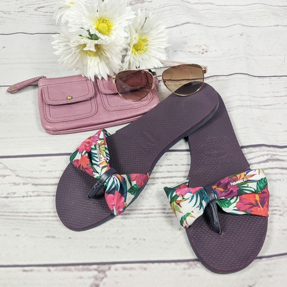 womens size 11 wide flip flops